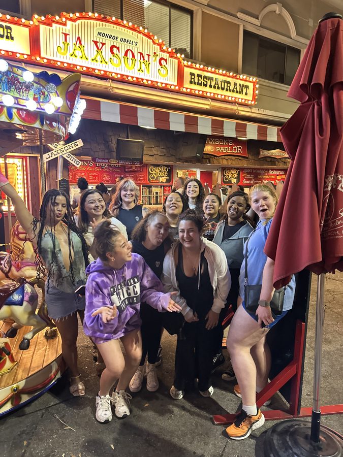 Group of members out at dinner together